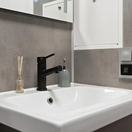 Ny Sentral Og Moderne *